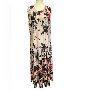 White Maxi Dress with floral Pattern perfect for Wedding Guests
BIN 16